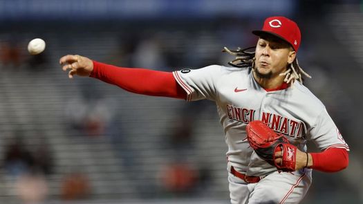 6-1. El dominicano Castillo lanza joya de pelota y Rojos dominan a Marlins