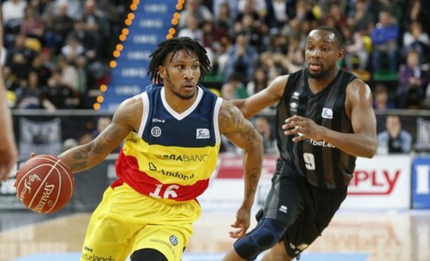 81-67. Hervelle lidera un triunfo que mantiene el sueño bilbaíno de Playoff