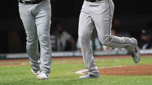 5-3. Dahl y Holt coronan racimo y los Vigilantes ganan la serie