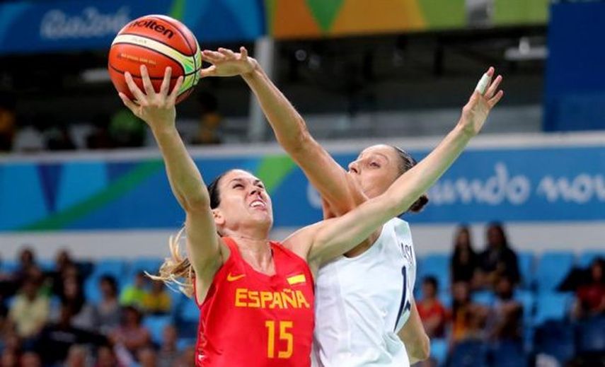 La latina Taurasi es la nueva líder encestadora en la historia de la WNBA