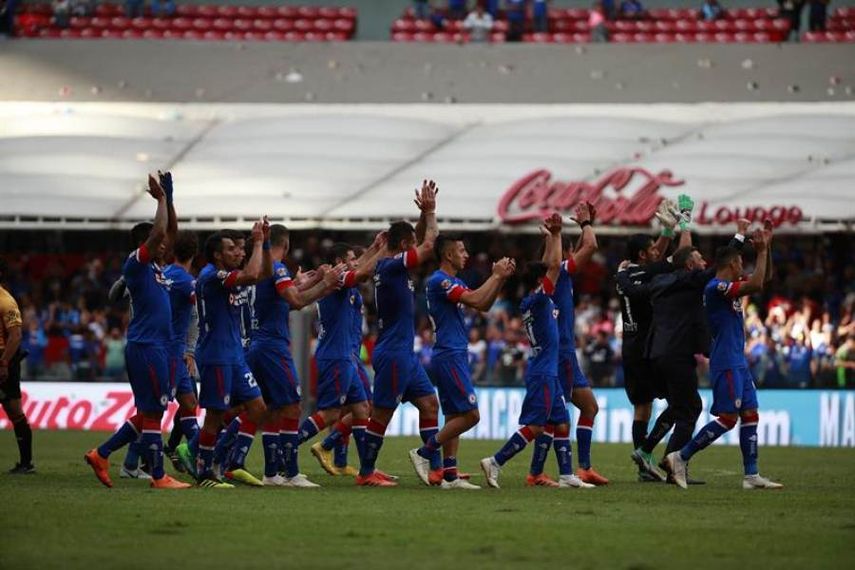 Cruz Azul va partido a partido, asegura el volante Misael Domínguez
