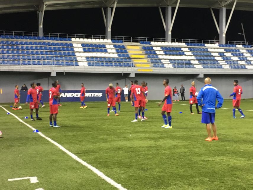 Árabe Unido quiere terminar invicto y triunfante en la ronda de grupos