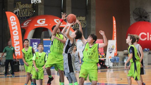 El Club Kiwanis de Panamá y su programa deportivo Liga de Baloncesto Kiwanis
