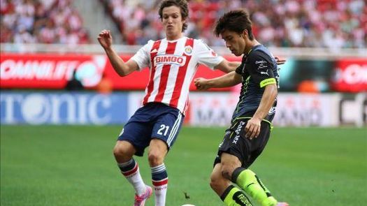 Chivas le jugará al tú por tú al Monterrey, dice Carlos Fierro