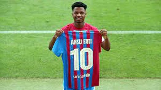 Ansu Fati renueva con el Barcelona hasta 2027