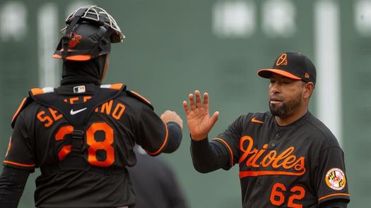 El dominicano Severino pega grand slam y los Orioles barren a los Angelinos