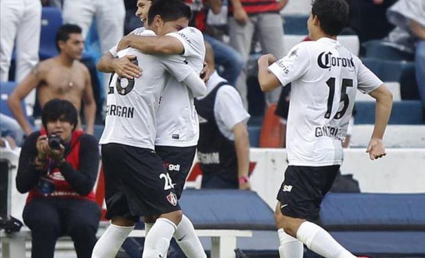 El paraguayo Caballero anota y rescata un empate para el Atlas ante el Veracruz