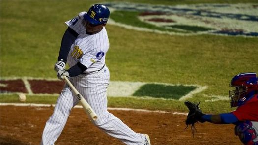 Las semifinales del béisbol venezolano inician con paridad