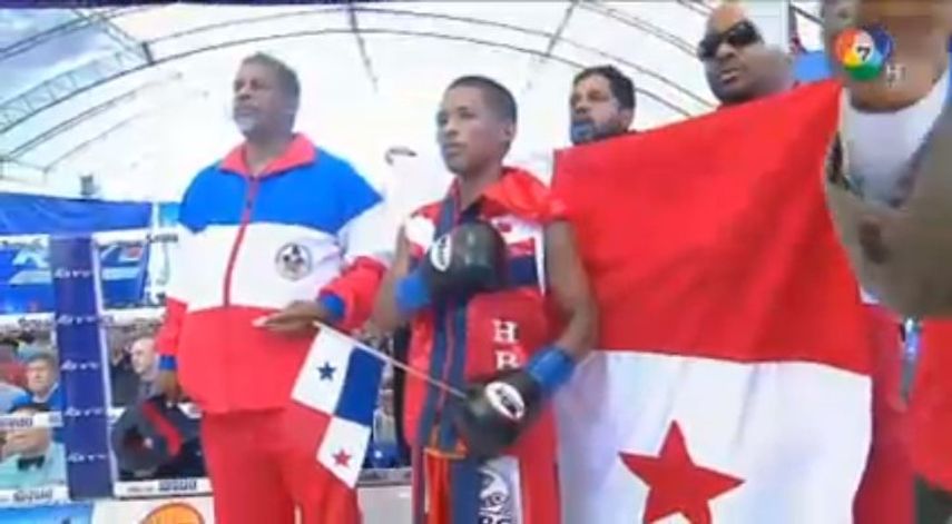Panameño Leroy Estrada cae por KO  ante el tailandés Menayothin
