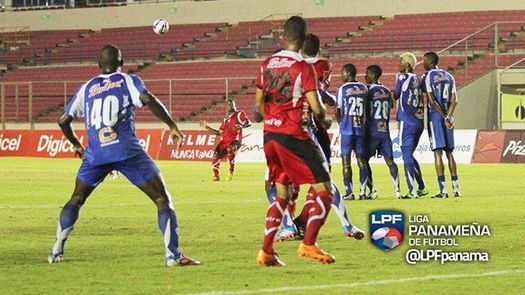 Río Abajo FC recibe al Árabe Unido, duelo que da inicio a las semifinales