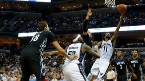 Davis anota 50 puntos, Westbrook brilla y ganan los nuevos Lakers sin Bryant