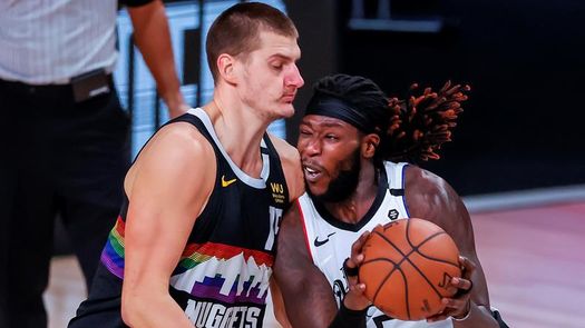 96-85. Leonard coloca a Clippers a un triunfo de sus primeras finales