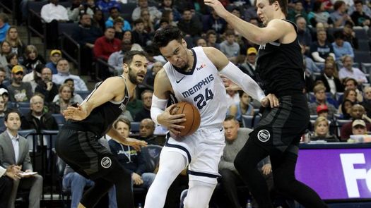 Grizzlies, siete victorias; Raptors, marca de equipo; Doncic, individual