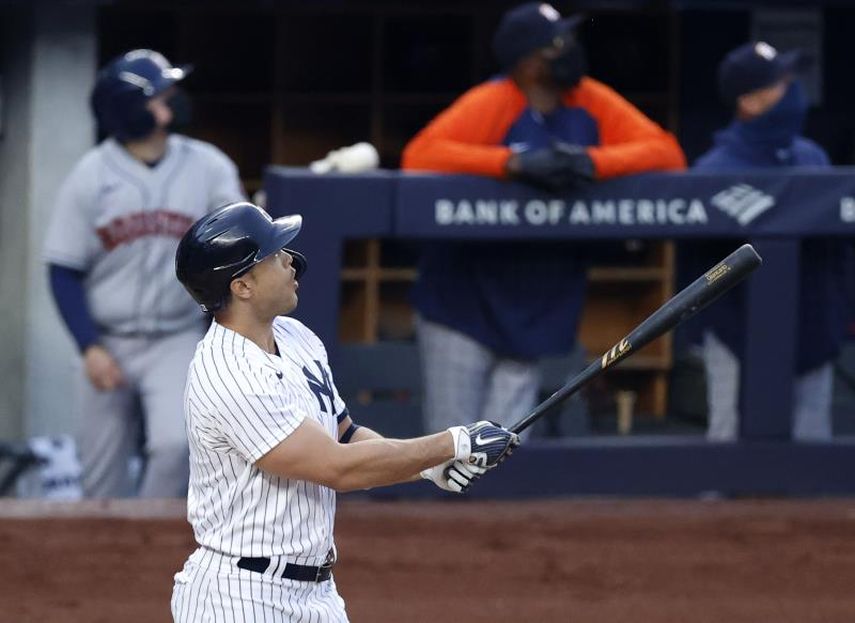 8-4. Yanquis, triple matanza, remontada y barrida ante Azulejos
