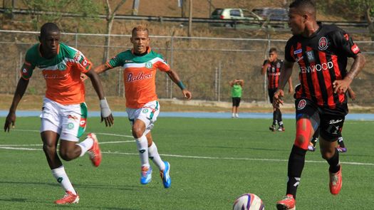 Sporting San Miguelito y Alianza FC dividen honores