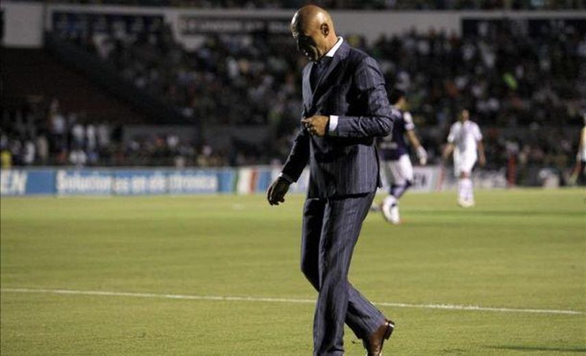 Entrenador del Puebla dice que el equipo necesita perder el orden al ataque