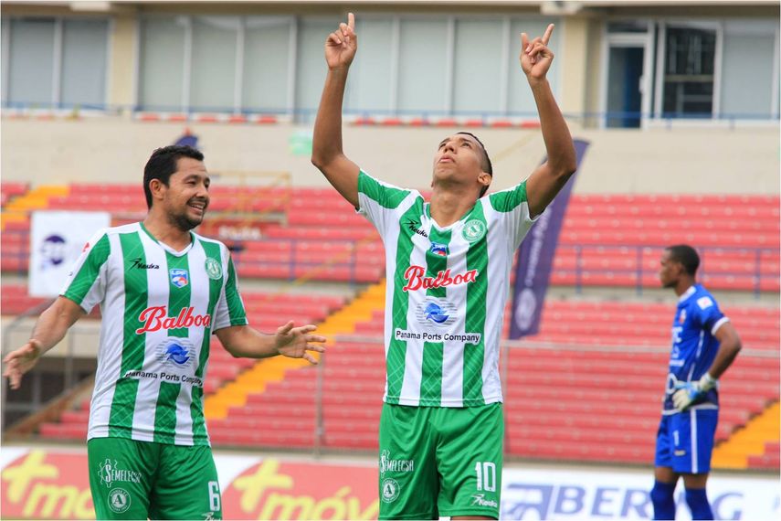 Muñoz y Medina ponen al Alianza más cerca de la salvación