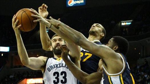 87-82. Favors aportó doble-doble en la victoria de los Jazz