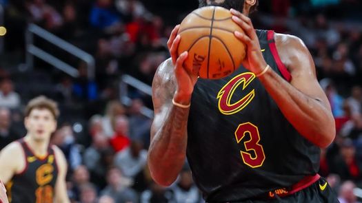 118-94. Drummond impone su poder dentro de la pintura y anula a los Sixers