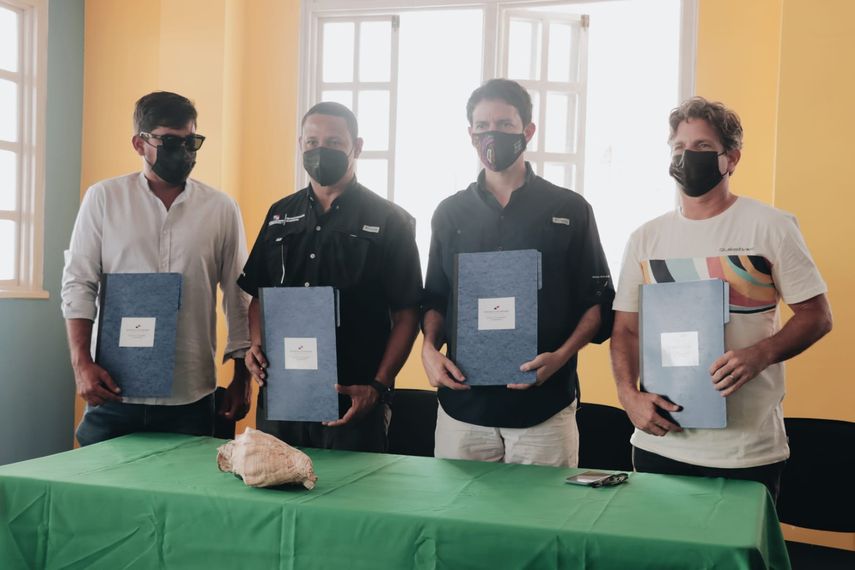Firma del Memorándum de Entendimiento para el Campeonato Mundial de Surf Master 2022.