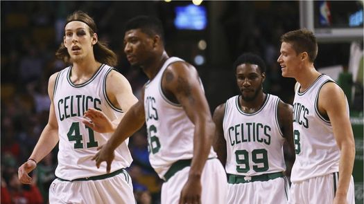 100-87. Zeller y Olynyk guiaron a los Celtics que buscan un boleto a la final