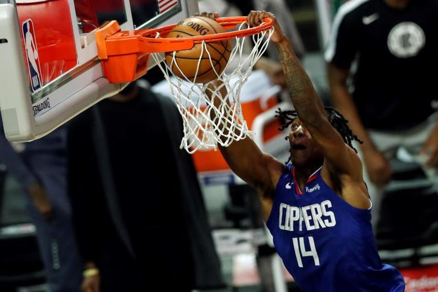 Los Clippers tiran de garra para remontar sin sus estrellas a los Grizzlies