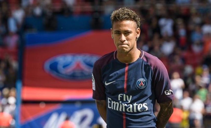 Gran expectación en París para el estreno hoy de Neymar en casa