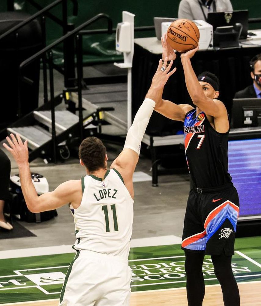 113-103. El ucraniano Mykhailiuk y los Thunder cortan la racha perdedora