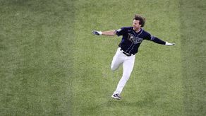 6-2. Zunino y Phillips castigan con jonrones a los Filis