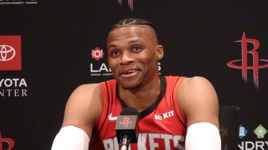 Westbrook, cuarto jugador con triple-doble seguidos al comienzo de la temporada