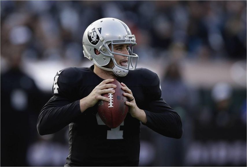 26-24. Carr y Janikowski se combinan y eliminan a los Bills