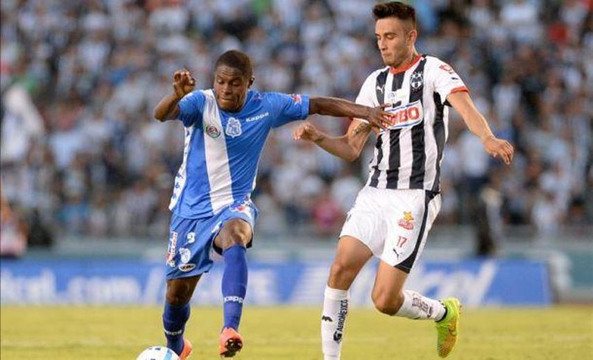 El colombiano Cosme rompe sequía con doblete y reactiva al Puebla