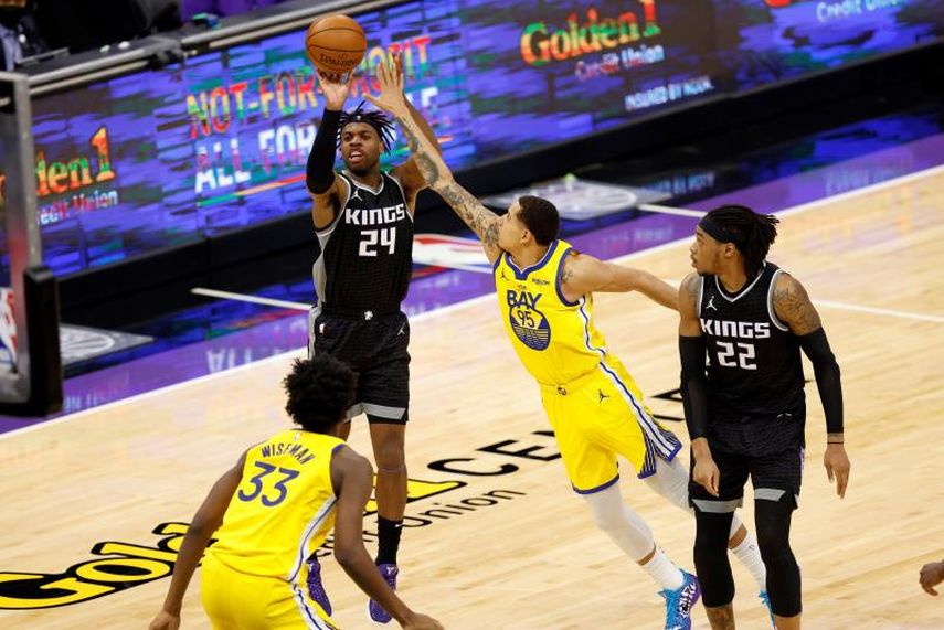 141-119. DeAaron Fox establece marca de 44 puntos y Kings dominan a Warriors