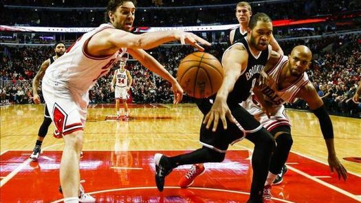 105-80. Rose dirigió el ataque y Gasol fue la muralla defensiva de los Bulls