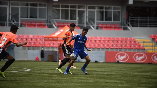 Los Mustangs rescataron el punto frente a los Spartans