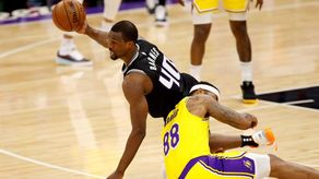 Jazz y Suns, una lucha sin cuartel; Antetokounmpo, 47 puntos