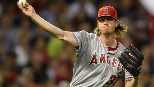 8-5. Weaver mantiene a los Angelinos con la mejor marca de liga