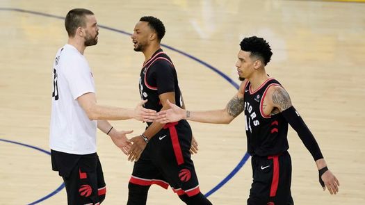 121-130. Powell dirige el triunfo de los Raptors ante los Thunder