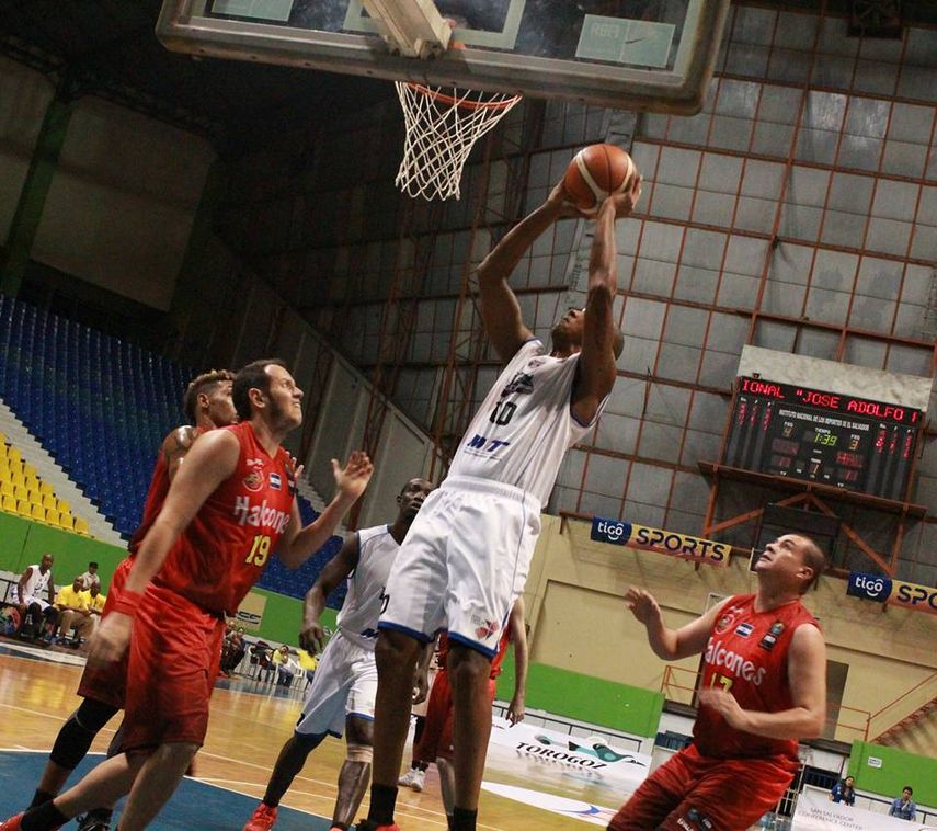 Correcaminos de Colón suman segunda victoria en la Centroamericana