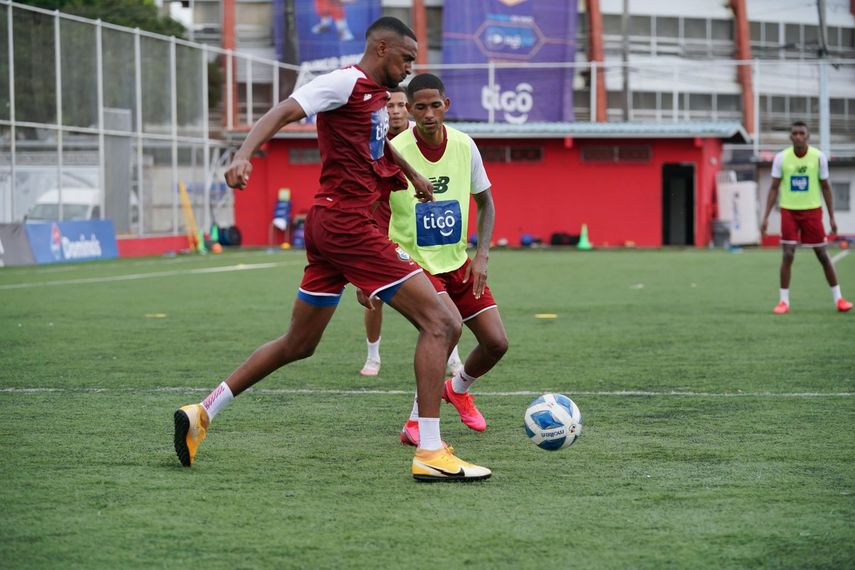 David Dóniga y sus deseos con los jugadores locales