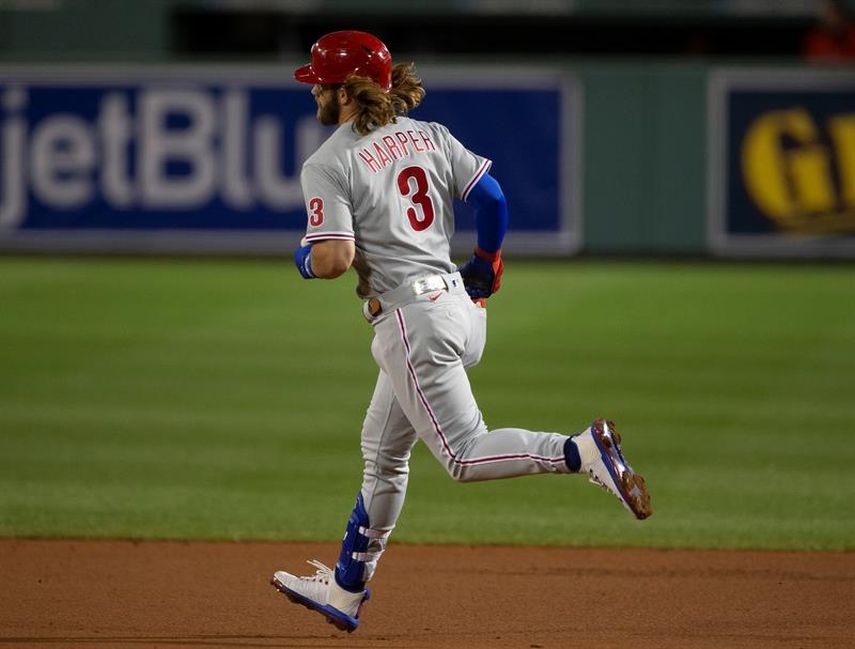 8-3. Harper y Torreyes remolcan cuatro carreras en el triunfo de los Filis sobre los Marlins