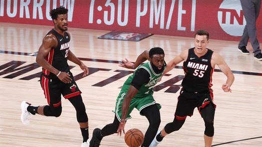 117-106. Brown y Tatum imponen su clase y dan primer triunfo a Celtics