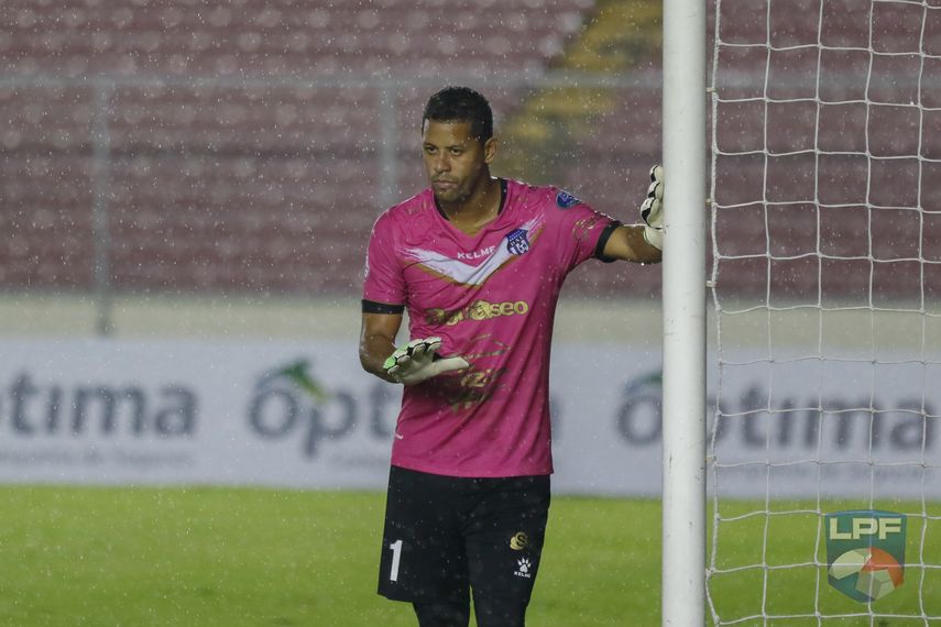 Miguel Lloyd es el portero menos goleado hasta el momento