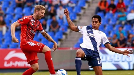 Argentino Menéndez anota dos goles y le da al Veracruz triunfo sobre Puebla