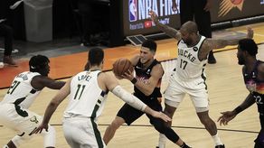 118-108: Un Antetokounmpo monstruoso no basta para frenar a los Suns