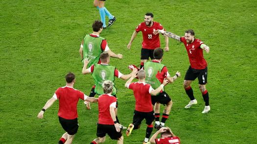 De 24 equipos que comenzaron el certmen, solo 16 avanzaron a los octavos de la Euro 2024. 