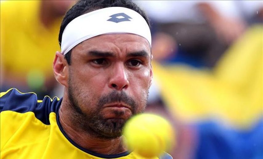 Falla vence al chileno Lama y se medirá en octavos con el salvadoreño Arévalo