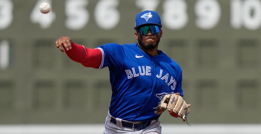 El panameño Leonardo Jiménez puede desempeñarse principalmente como campocorto y segunda base. Foto: Cortesía/BlueJays