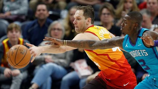 109-130. Jazz, con Bogdanovic y 21 triples, arrollan a los Spurs