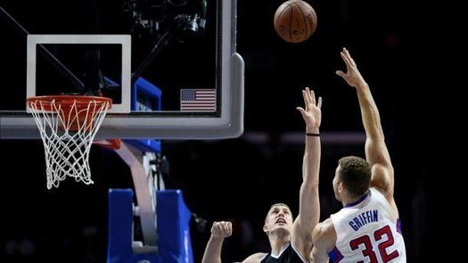 107-100. Griffin y Paul mantienen ganadores a los Clippers